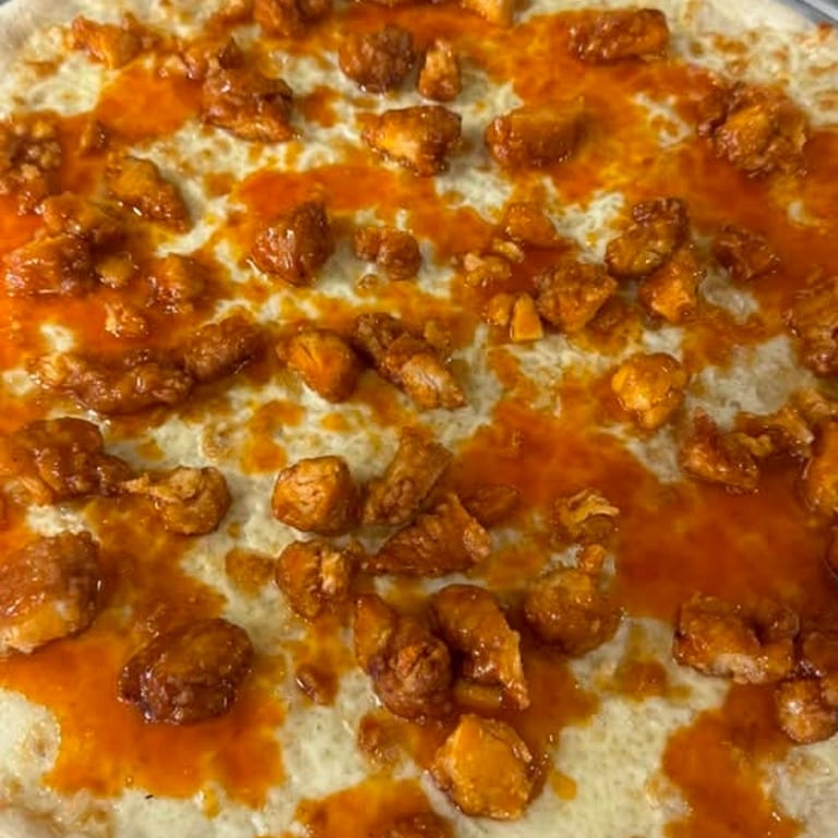 Buffalo Chicken Pizza Delight