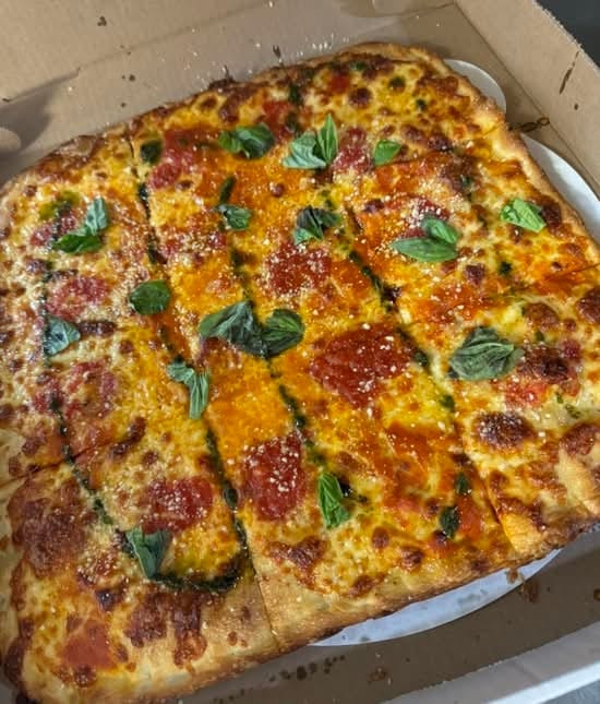 Grandma Pizza.